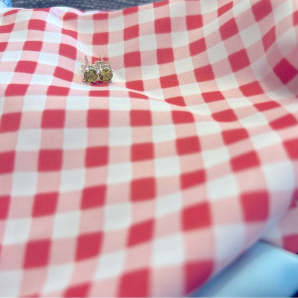 Green Solitaire studs - Picture 4 of 4